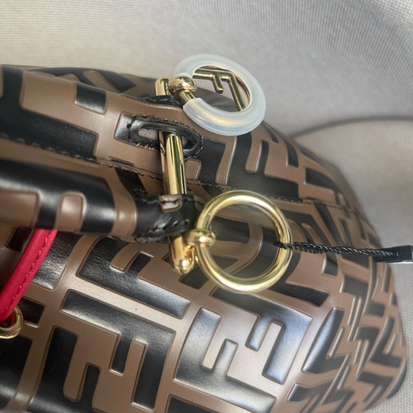Fendi Mon Tresor Embossed Leather Small Bucket Bag - Picture 8 of 10